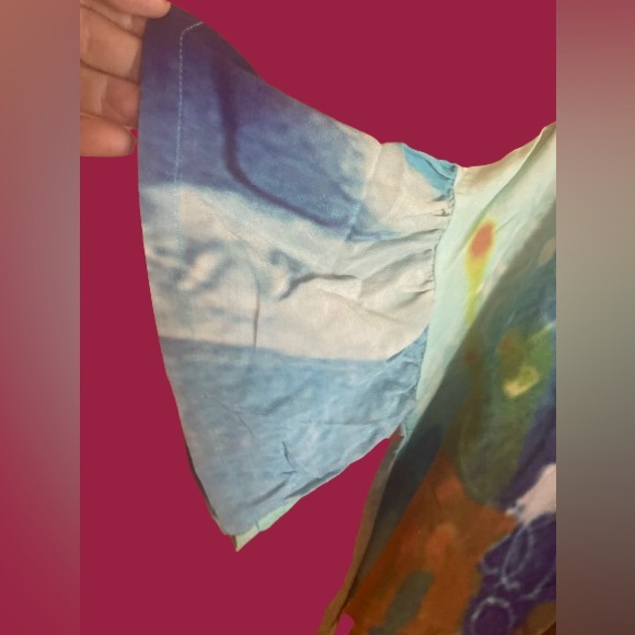 Carre Noir tie-dye watercolor shirt, drawstring hem/flutter sleeves; Size S/P - Picture 3 of 7